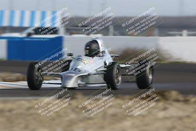 media/Mar-16-2025-CalClub SCCA (Sun) [[e72803ec8c]]/Group 3/Qualifying (Turn 1)/